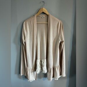 Lily Star Peplum Style Tan and Lace Lightweight Sweater Size Large